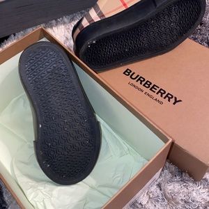 Burberry toddler shoes size 6
